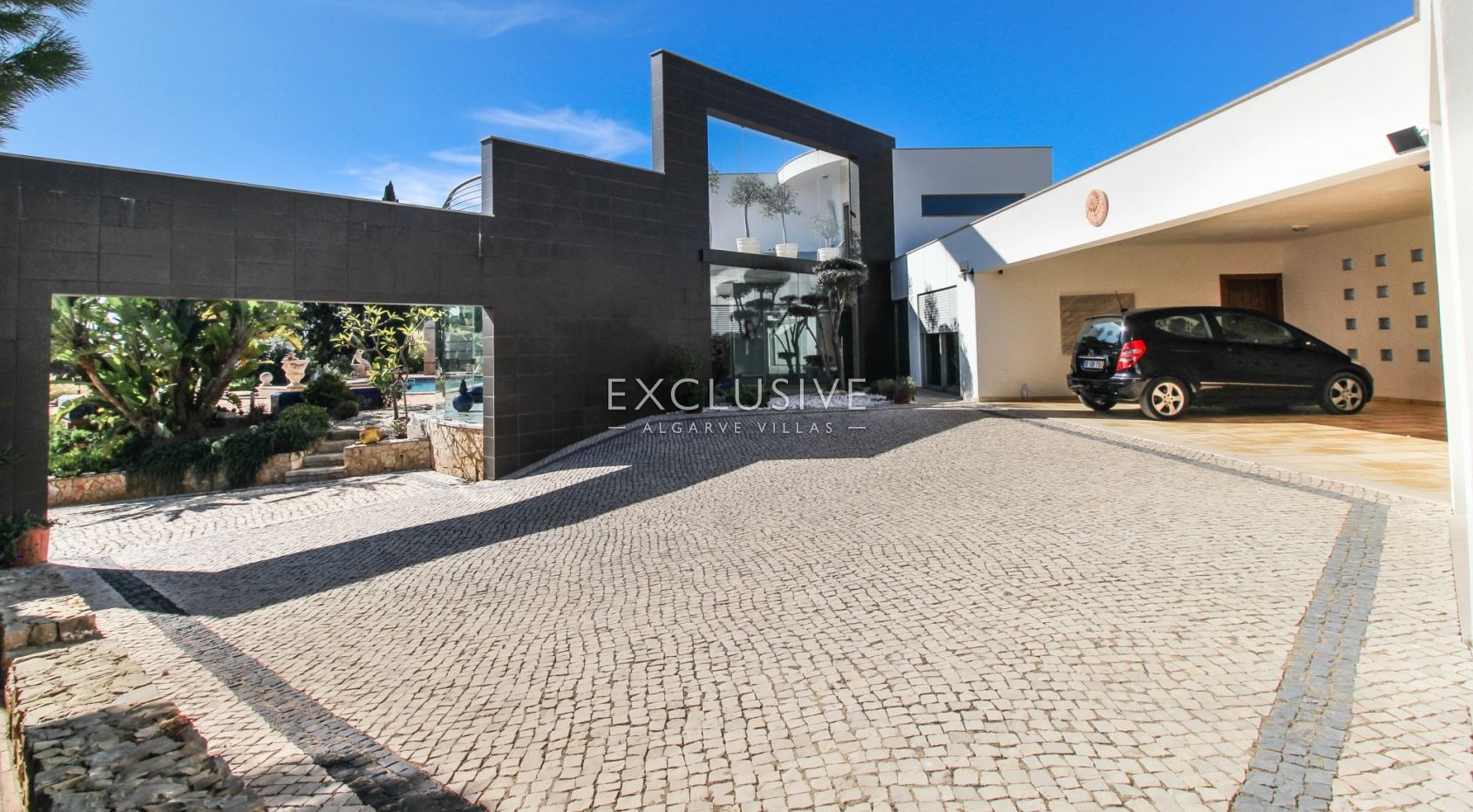 Moradia V4 contemporânea - a pé até à praia, em Porches, Algarve