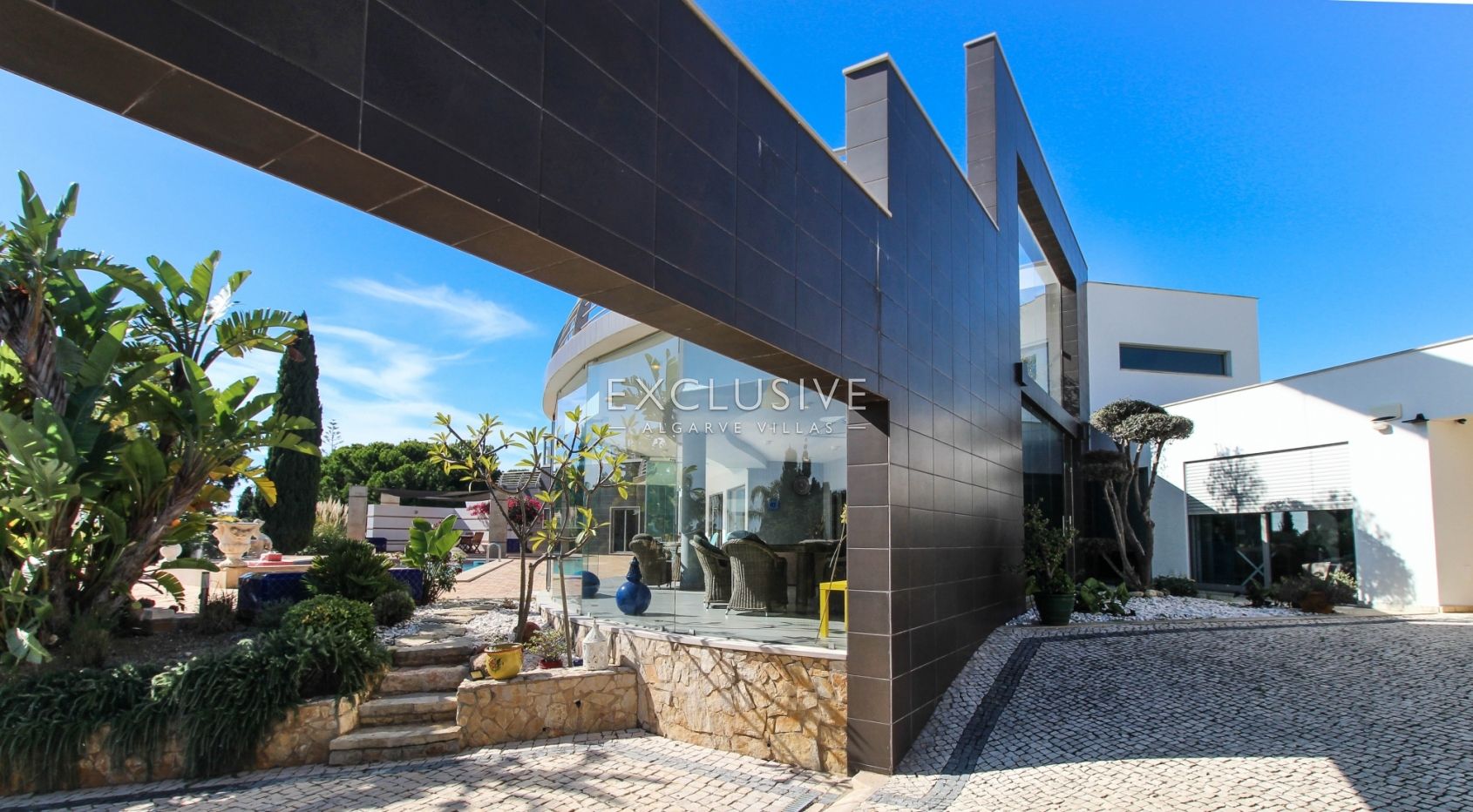 Moradia V4 contemporânea - a pé até à praia, em Porches, Algarve