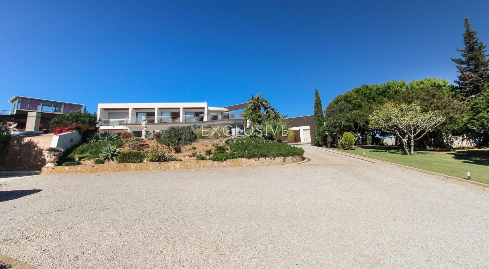 Moradia V4 contemporânea - a pé até à praia, em Porches, Algarve