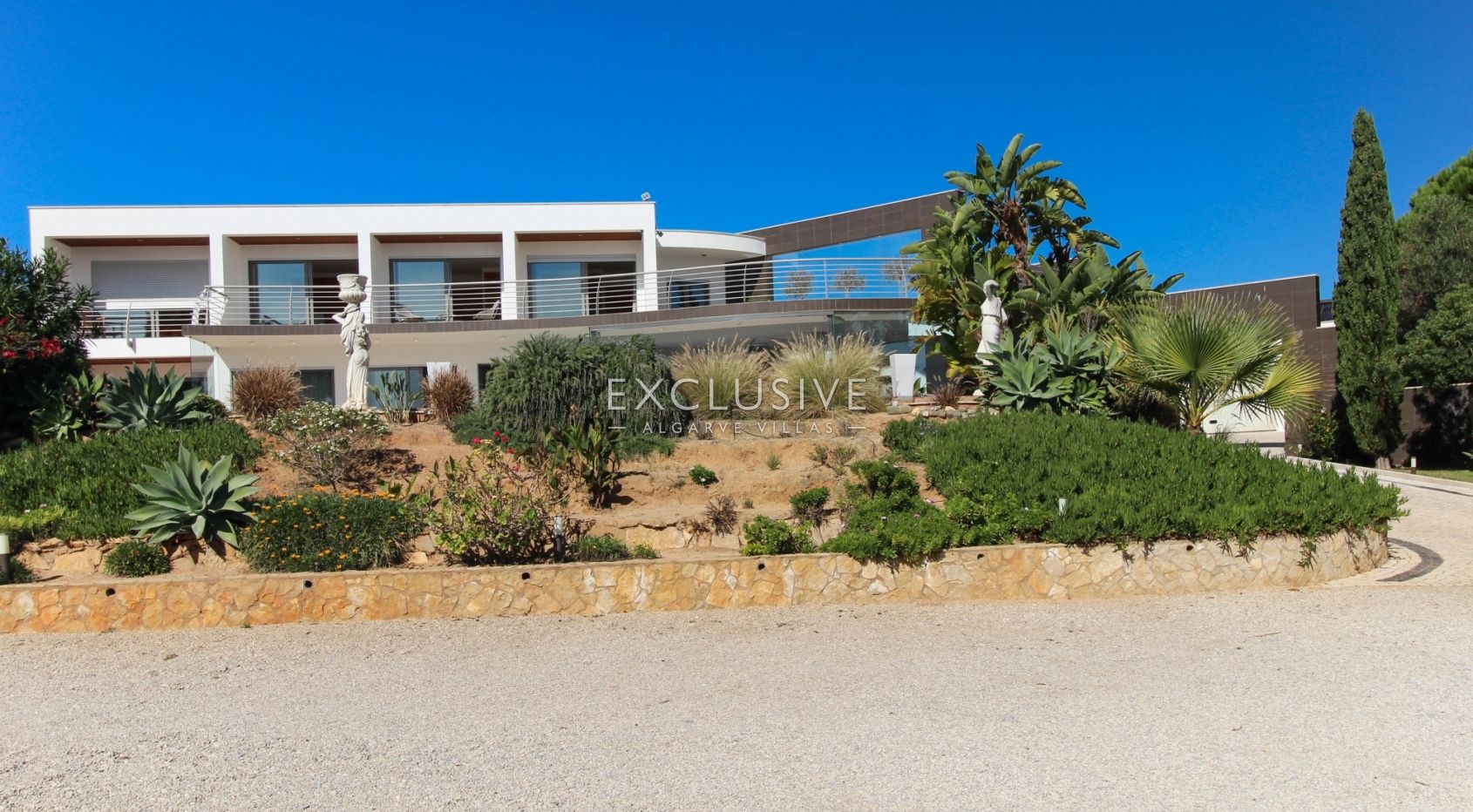 Moradia V4 contemporânea - a pé até à praia, em Porches, Algarve