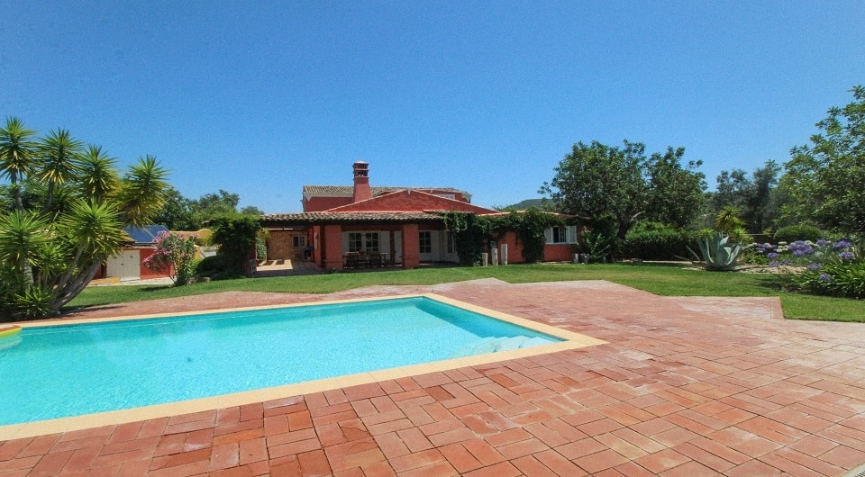 Amazing 4 bed Country Home in Goldra - Santa Bárbara de Nexe