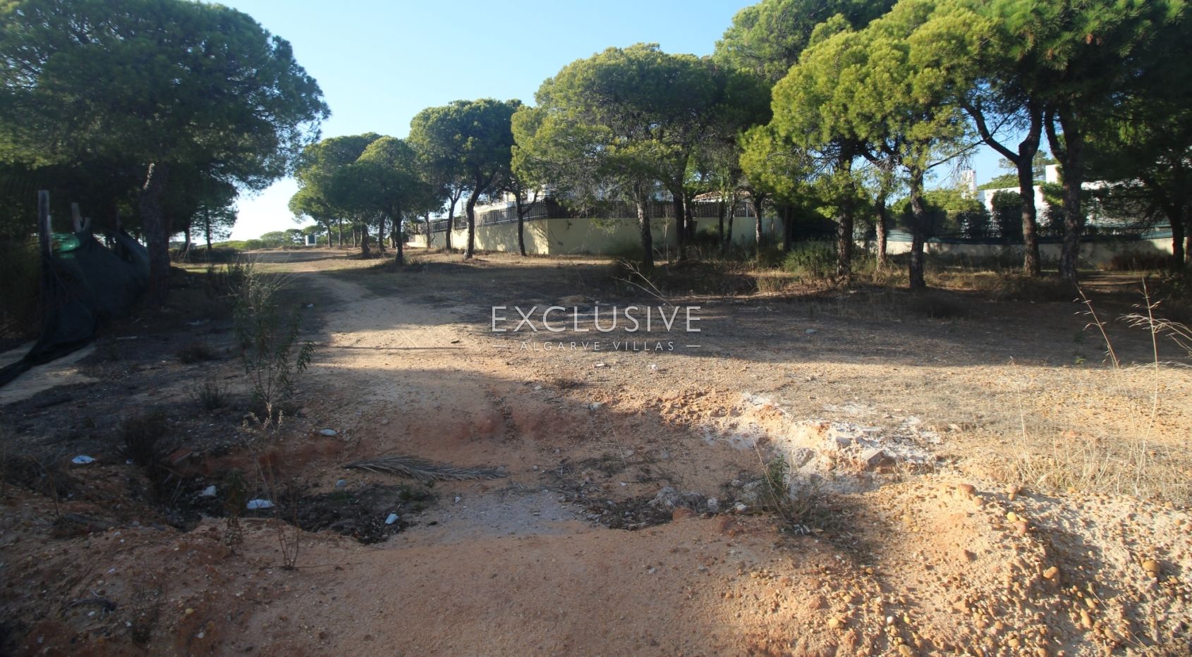 Plot for construction of a villa near Quinta do lago