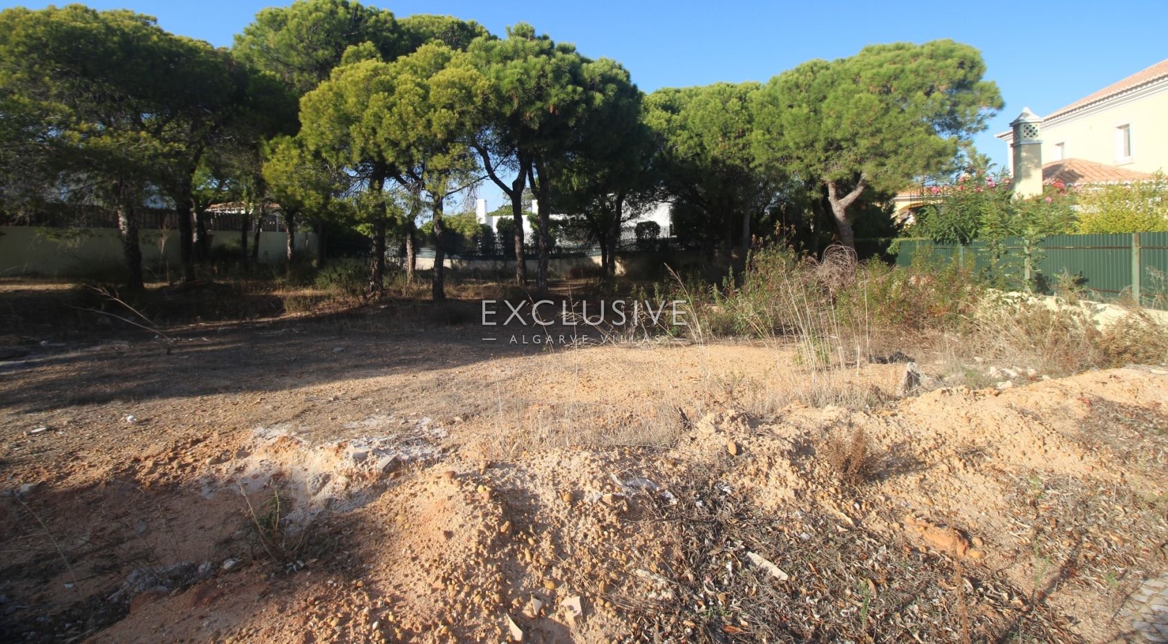 Plot for construction of a villa near Quinta do lago