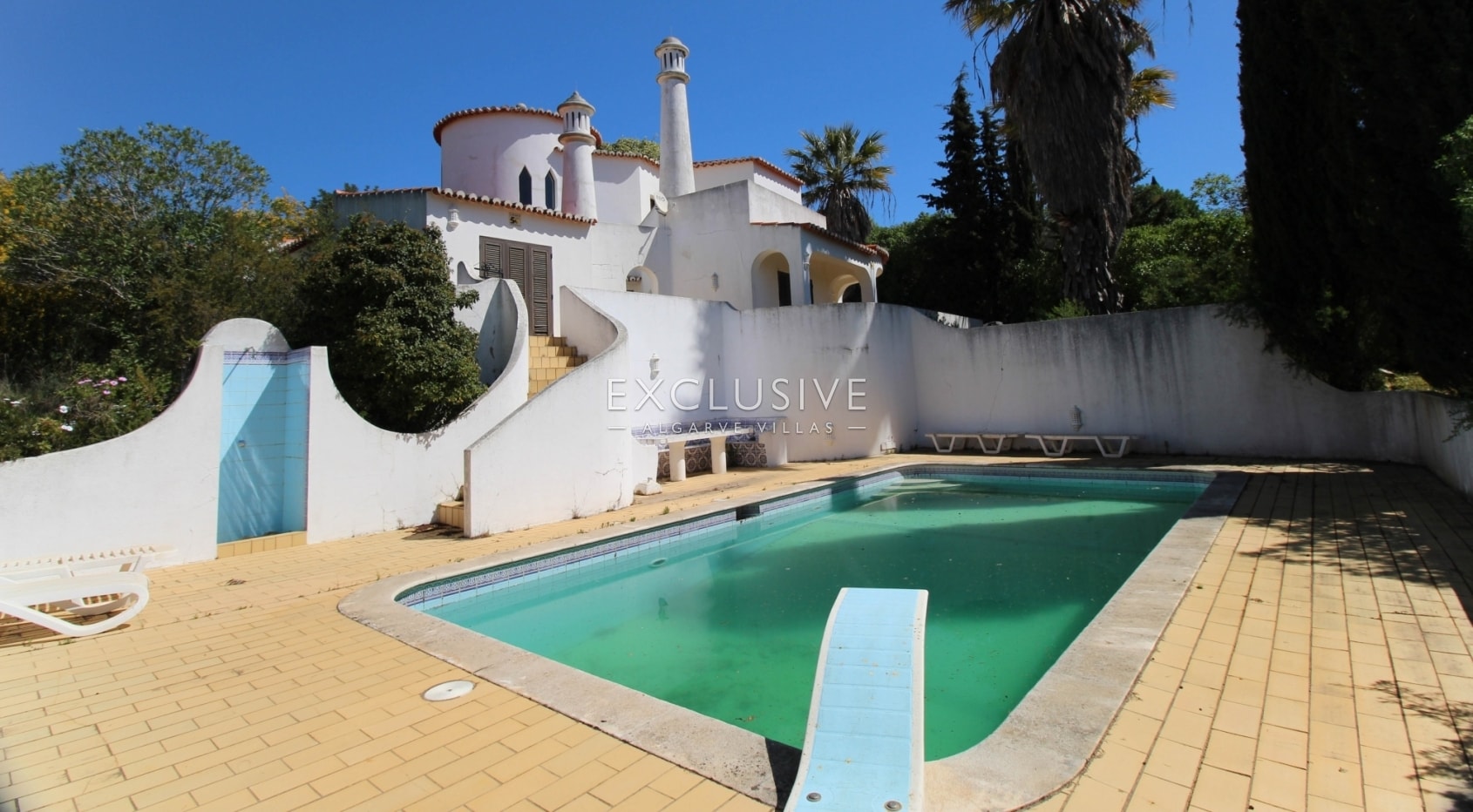 SOLD -renovation villa with pool near the centre of Carvoeiro in West Algarve