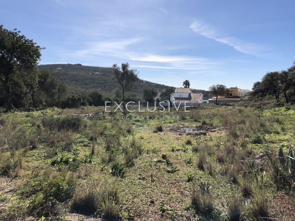 Grande parcelle de terrain pour la construction dans Loule