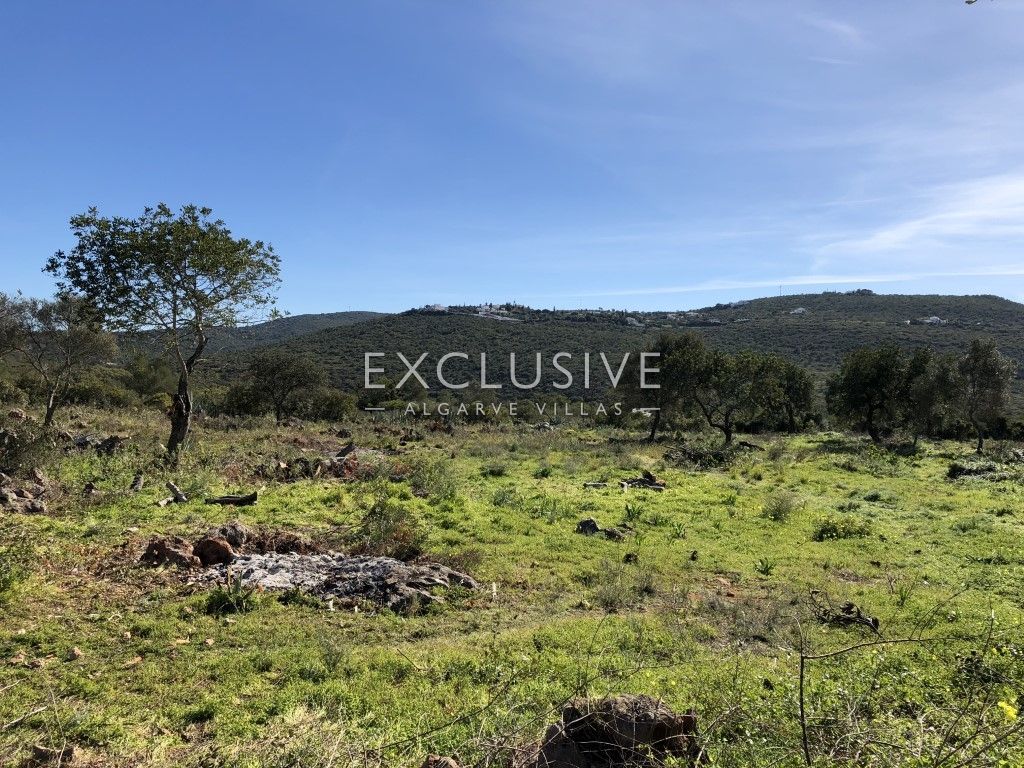 Grande parcelle de terrain pour la construction dans Loule