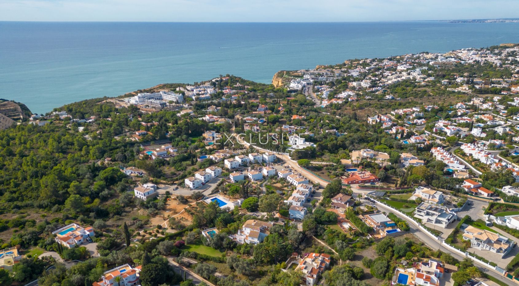 Luxury holiday villas in closed condominium near Carvoeiro beach