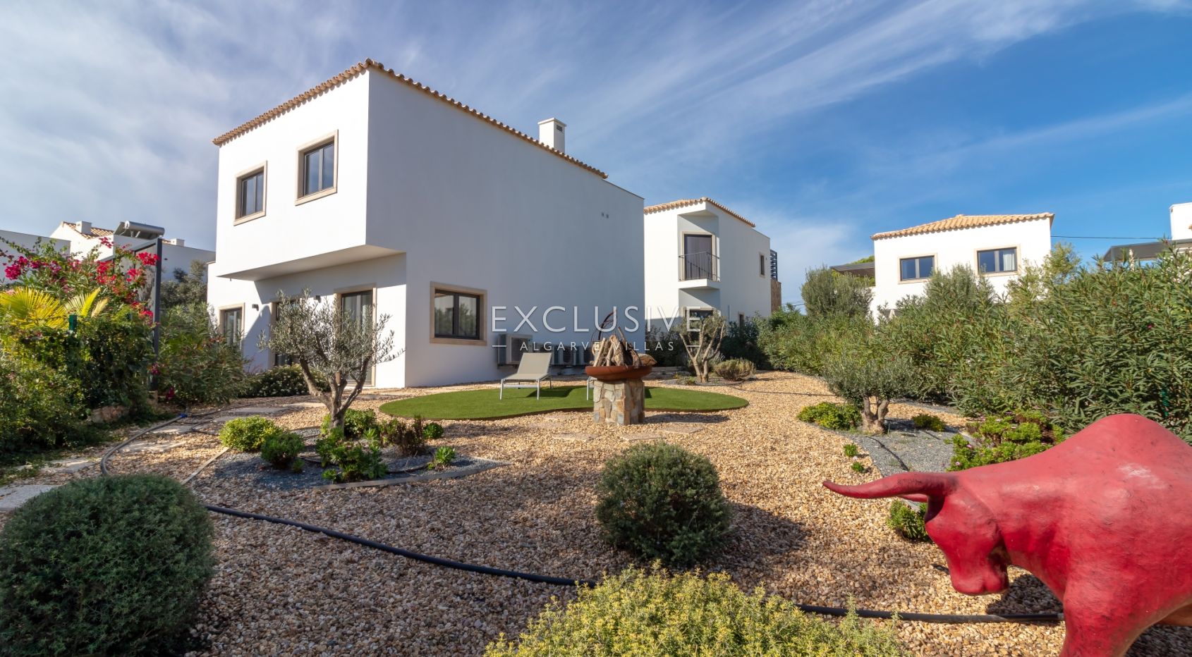 Luxury holiday villas in closed condominium near Carvoeiro beach