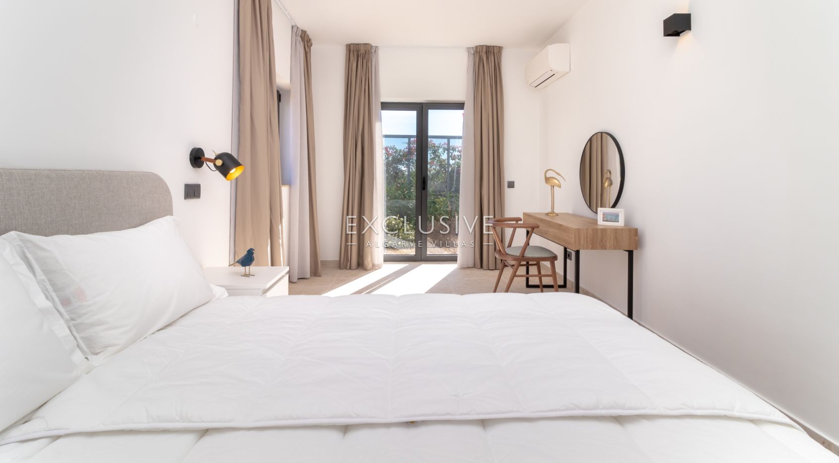 Luxury holiday villas in closed condominium near Carvoeiro beach