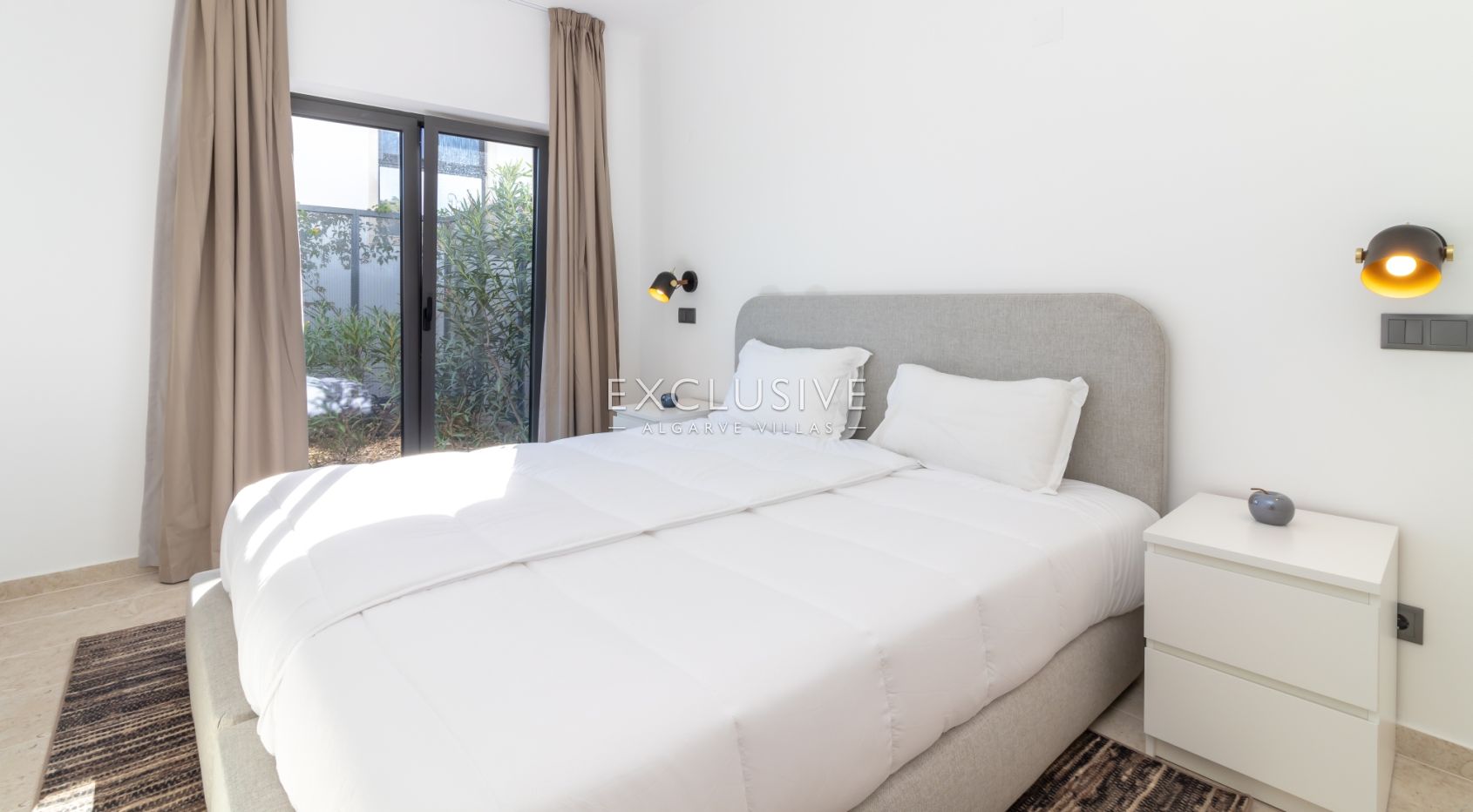 Luxury holiday villas in closed condominium near Carvoeiro beach