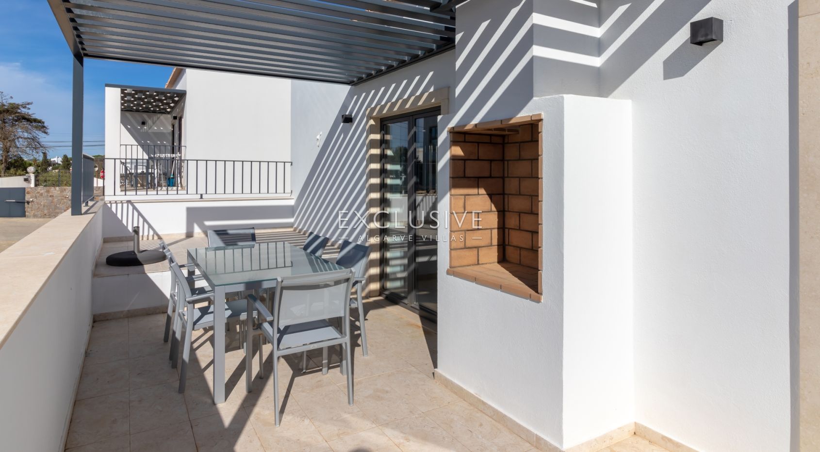 Luxury holiday villas in closed condominium near Carvoeiro beach
