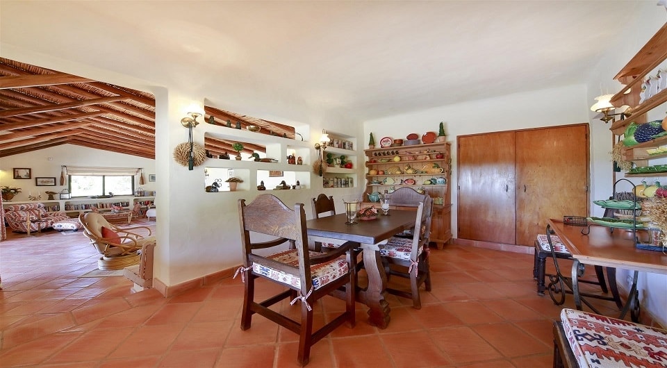 EXCLUSIF en Bord de mer villa de cinq chambres et chalet séparé!!! pour la vente dans les Porches