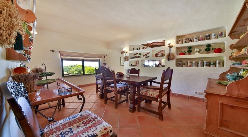 EXCLUSIF en Bord de mer villa de cinq chambres et chalet séparé!!! pour la vente dans les Porches