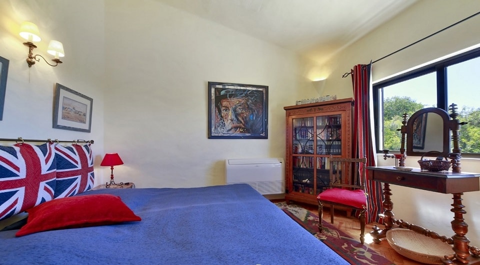 EXCLUSIF en Bord de mer villa de cinq chambres et chalet séparé!!! pour la vente dans les Porches