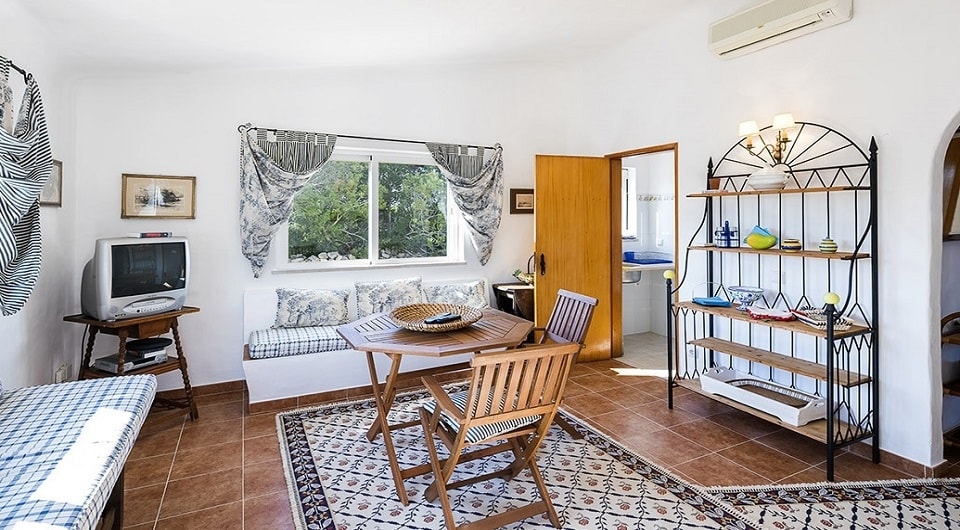 EXCLUSIF en Bord de mer villa de cinq chambres et chalet séparé!!! pour la vente dans les Porches