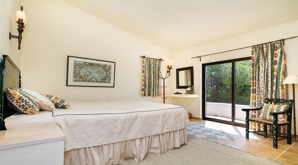 EXCLUSIF en Bord de mer villa de cinq chambres et chalet séparé!!! pour la vente dans les Porches