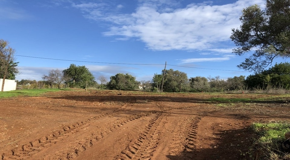 Plot for construction of two townhouses very close to Vilamoura, Loulé