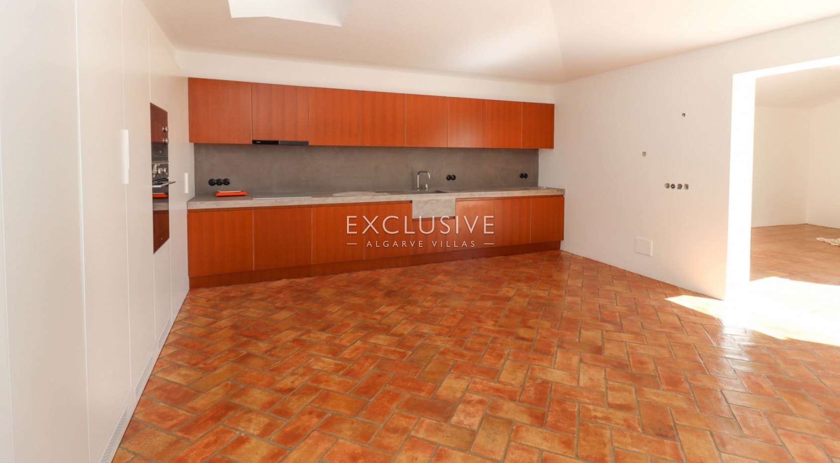 Quinta style property with seaviews, Benagil, Algarve