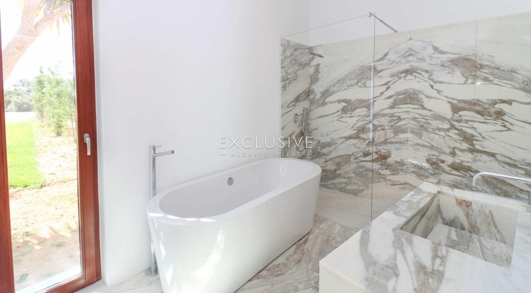 Quinta style property with seaviews, Benagil, Algarve