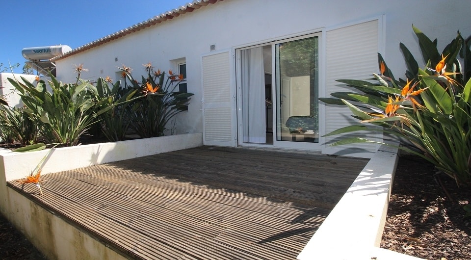 Recently renovated modern single storey 4 bedroom villa in Carvoeiro, Algarve