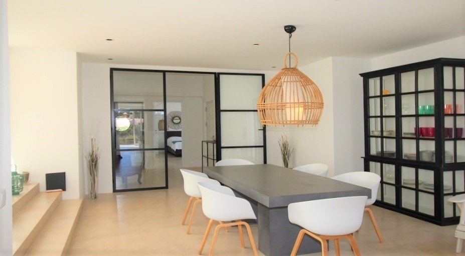 Recently renovated modern single storey 4 bedroom villa in Carvoeiro, Algarve