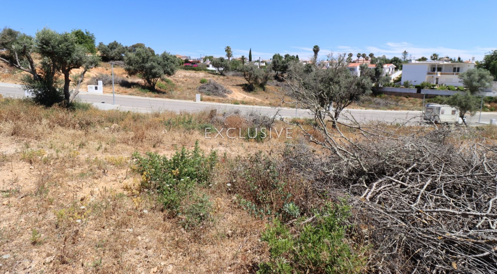 Plot in new urbanization by Presa da Moura, Carvoeiro