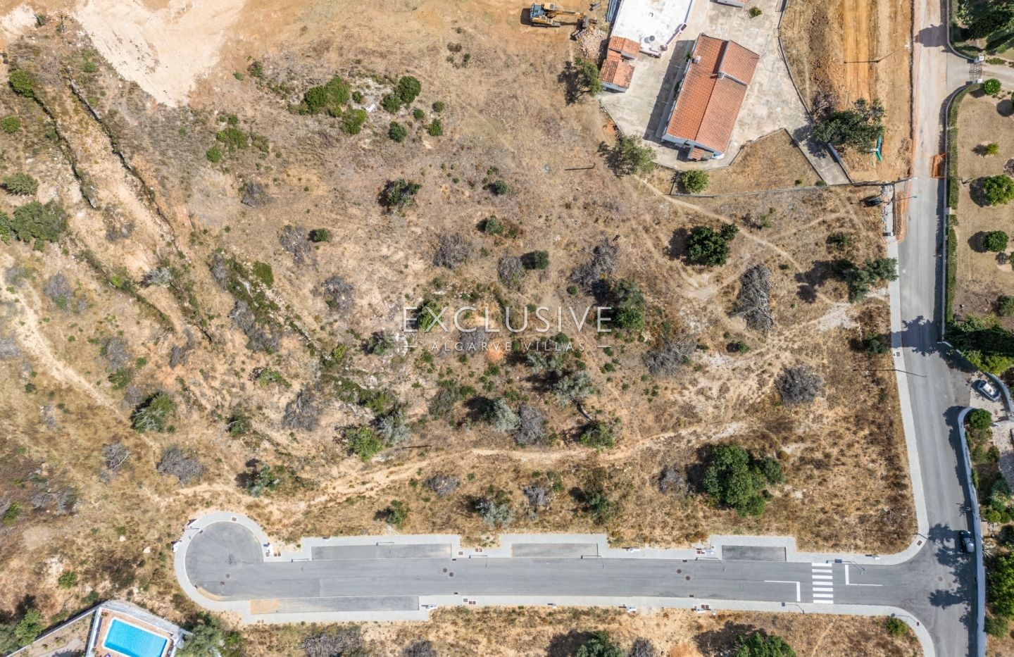 Plot in new urbanization by Presa da Moura, Carvoeiro