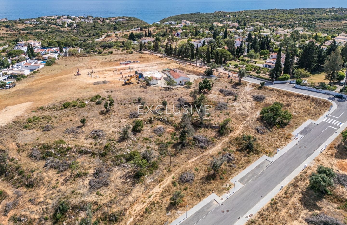 Plot in new urbanization by Presa da Moura, Carvoeiro