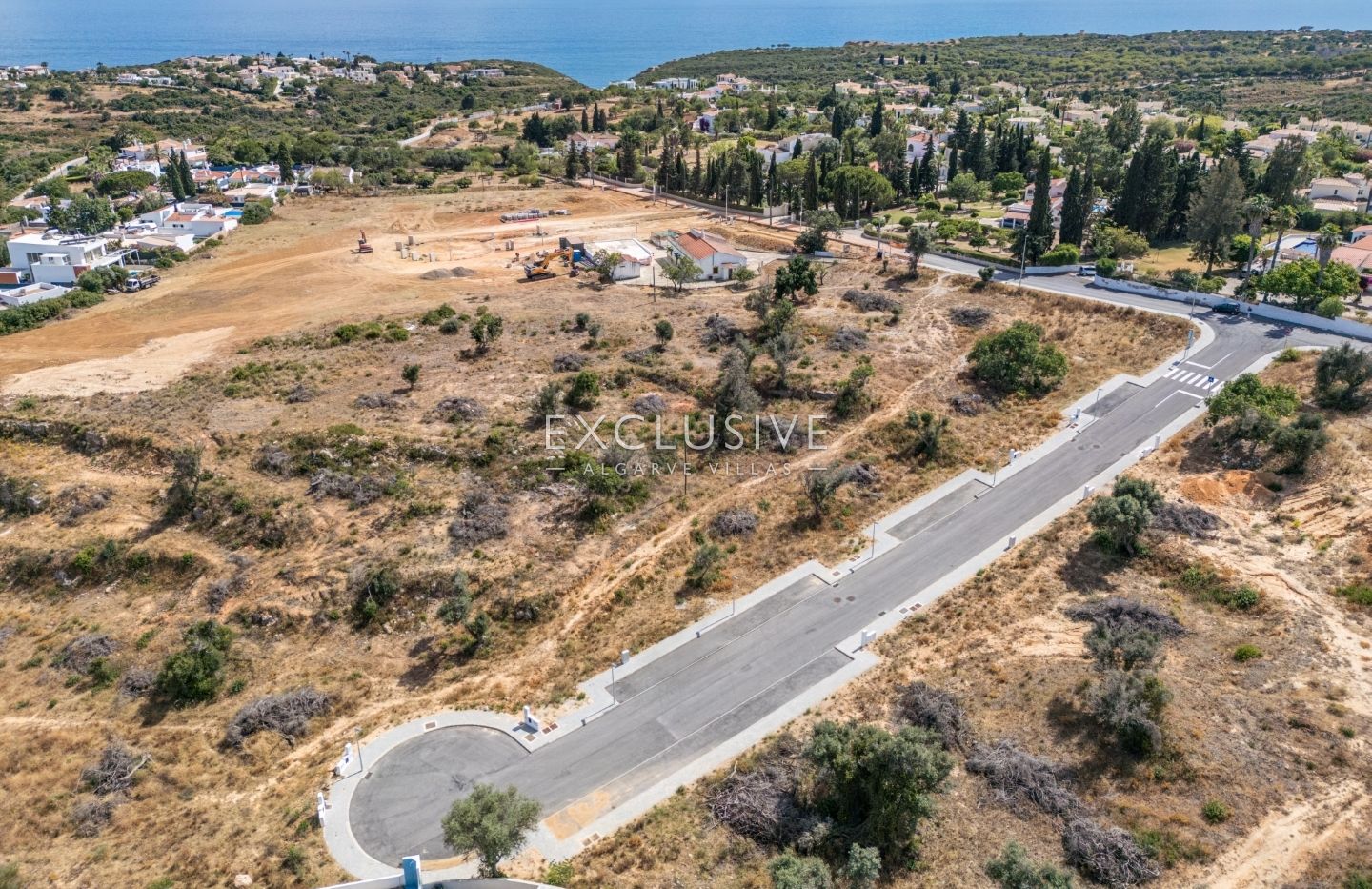 Plot in new urbanization by Presa da Moura, Carvoeiro