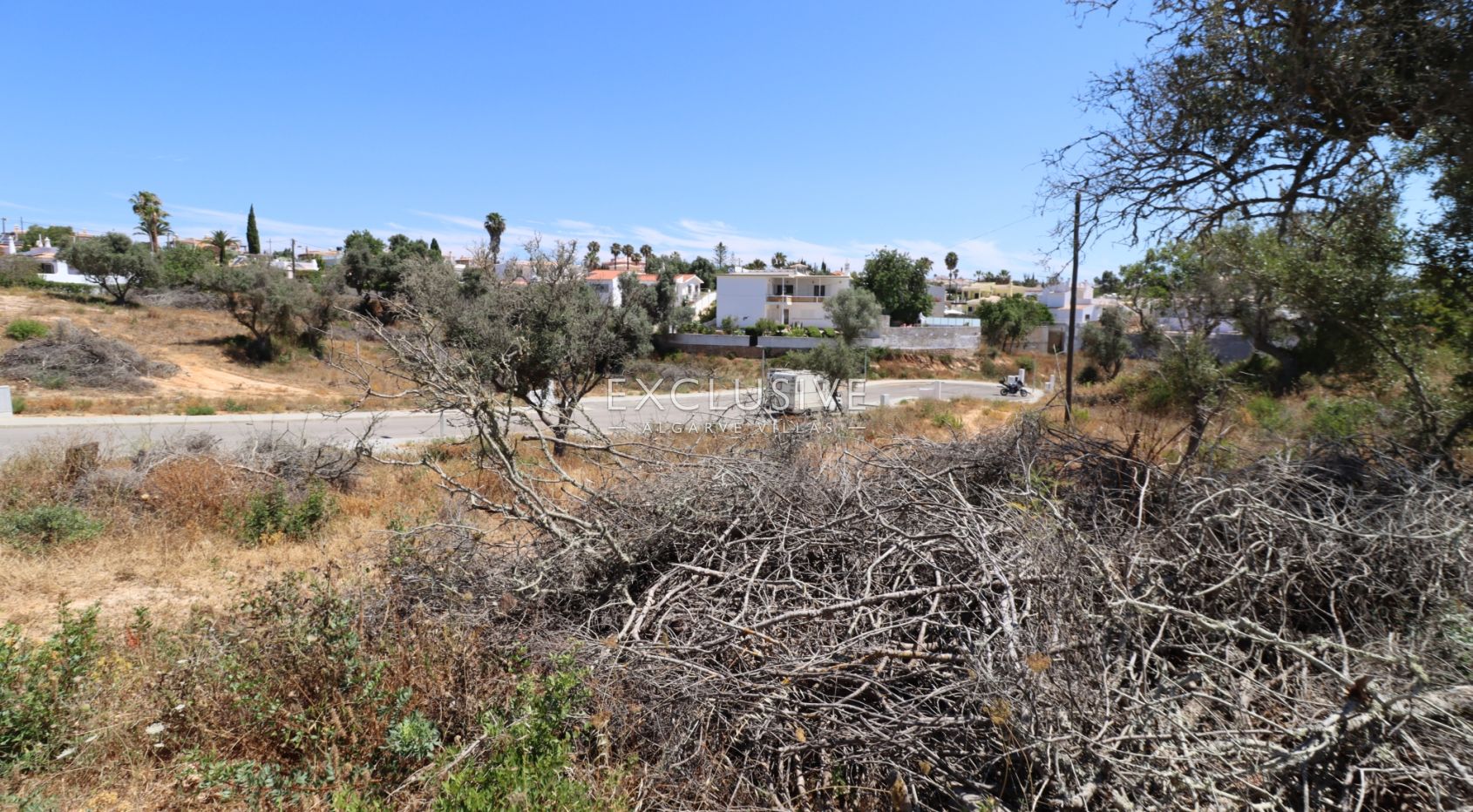 Plot in new urbanization by Presa da Moura, Carvoeiro