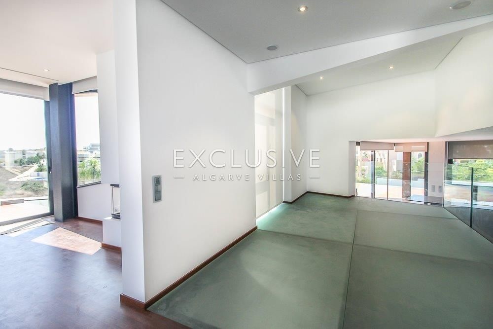 Moradia de luxo ultra-moderna em Lagos, Algarve