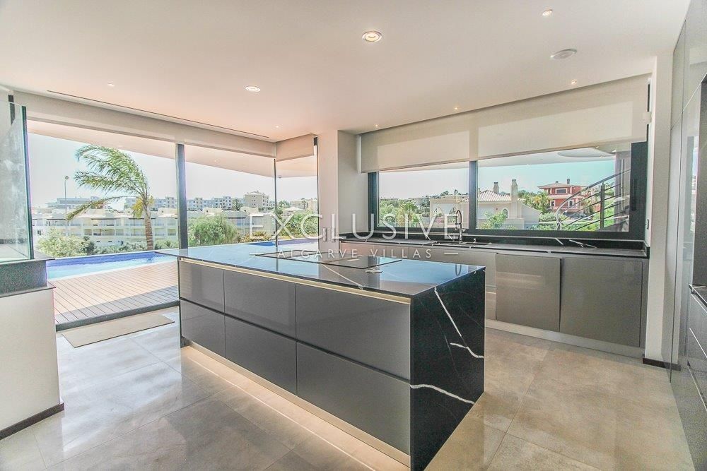 Moradia de luxo ultra-moderna em Lagos, Algarve