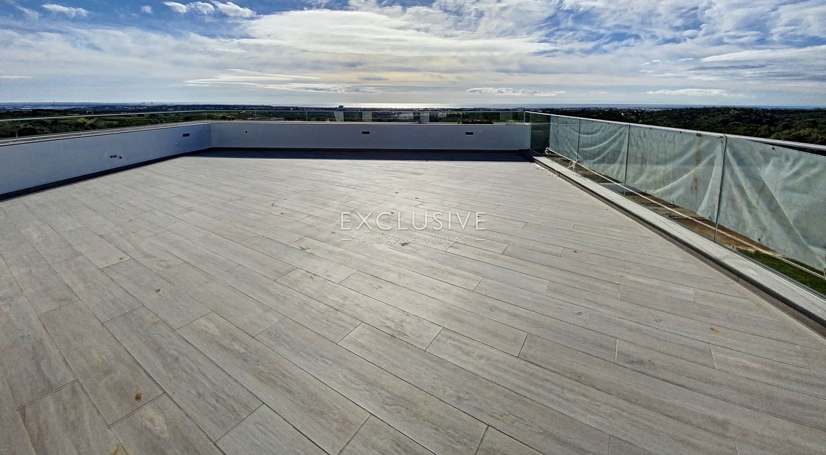 Luxe eigentijdse designvilla in golfresort in Oost-Algarve