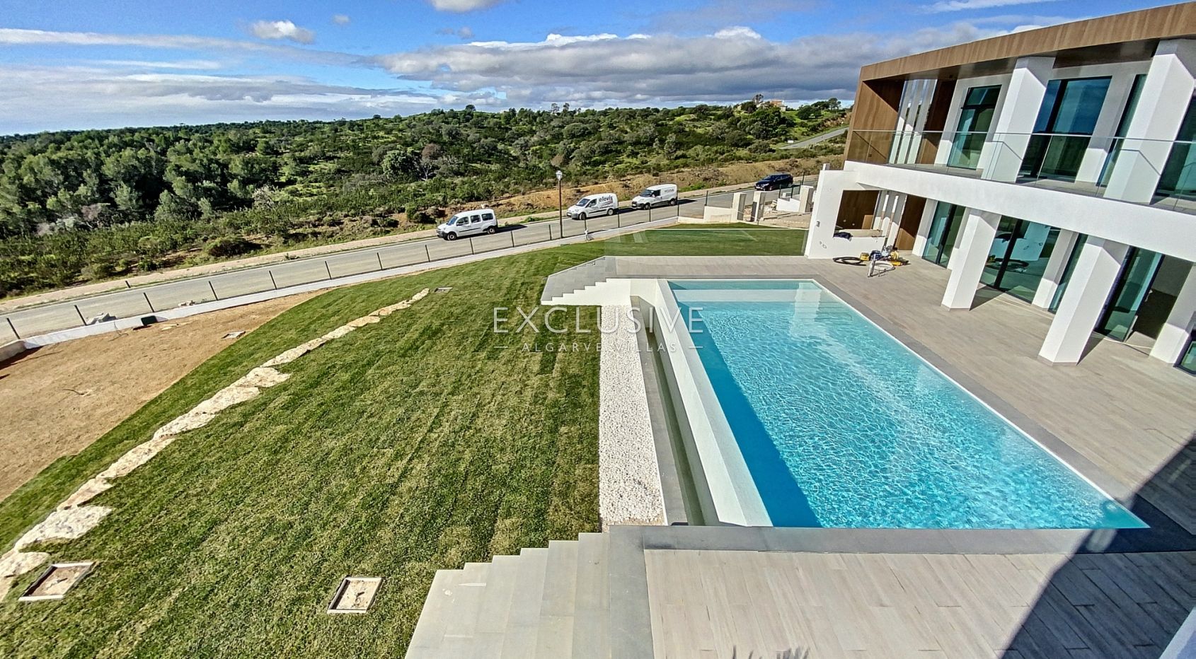 Luxe eigentijdse designvilla in golfresort in Oost-Algarve