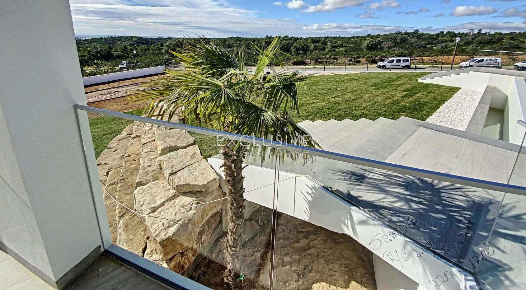 Luxe eigentijdse designvilla in golfresort in Oost-Algarve