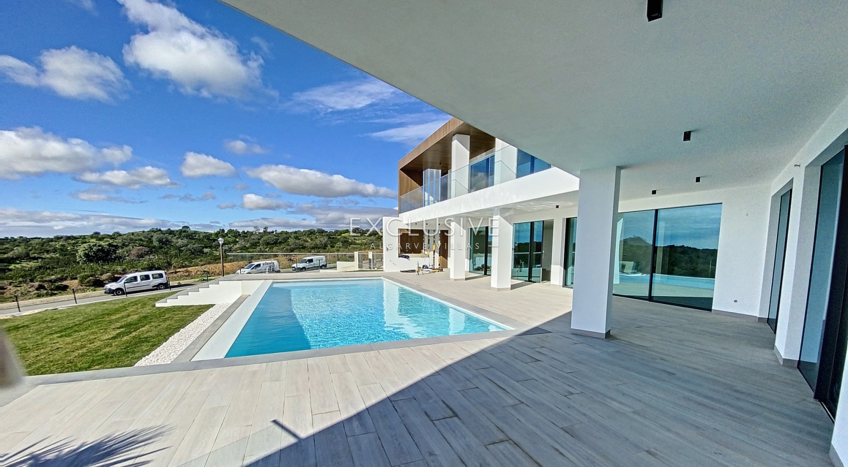 Luxe eigentijdse designvilla in golfresort in Oost-Algarve