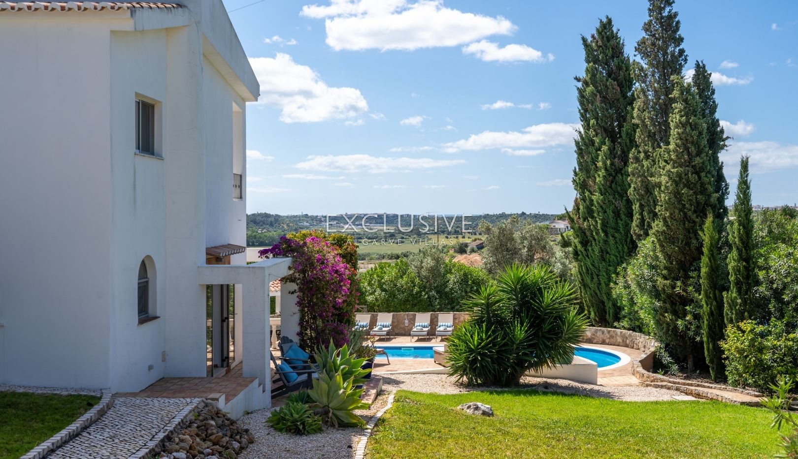 Villa rustique chic avec piscine et court de tennis près de Lagos