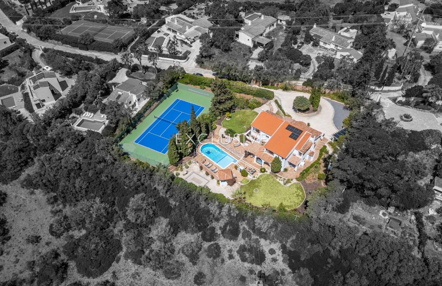 Villa rustique chic avec piscine et court de tennis près de Lagos
