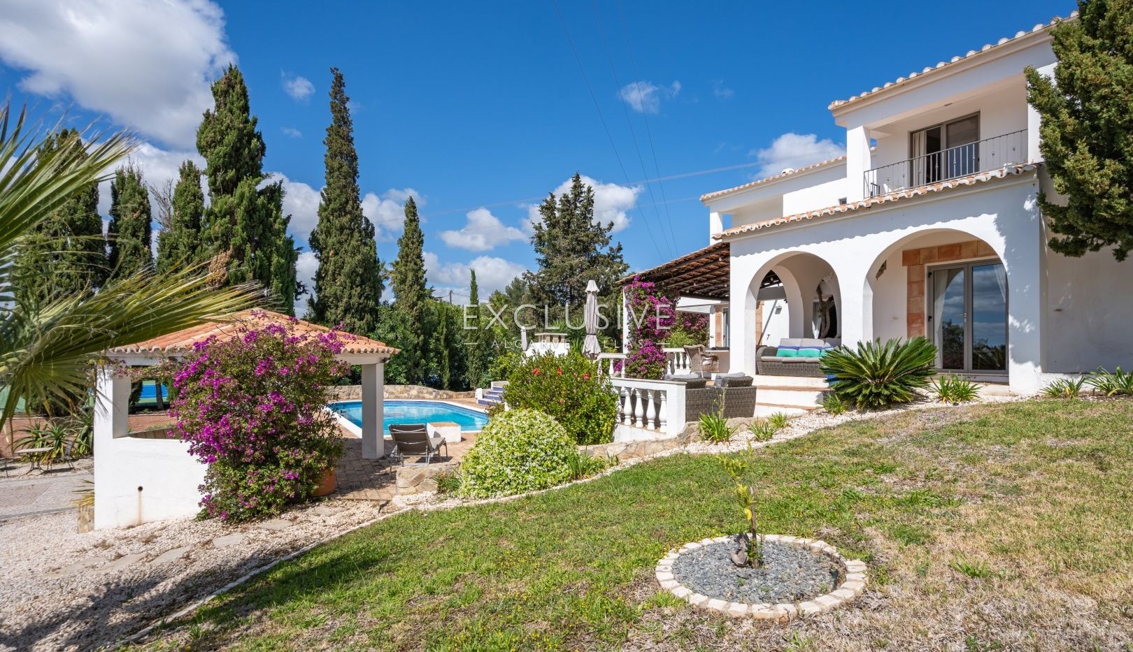 Villa rustique chic avec piscine et court de tennis près de Lagos