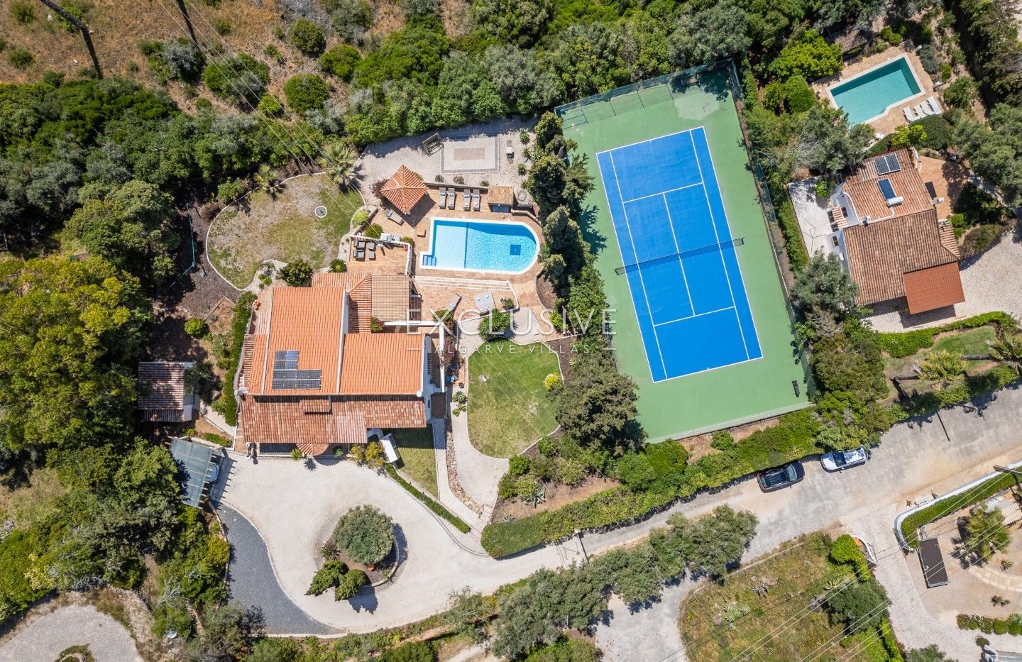 Villa rustique chic avec piscine et court de tennis près de Lagos