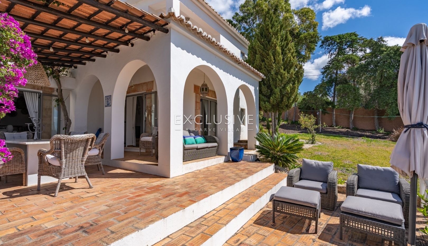 Villa rustique chic avec piscine et court de tennis près de Lagos