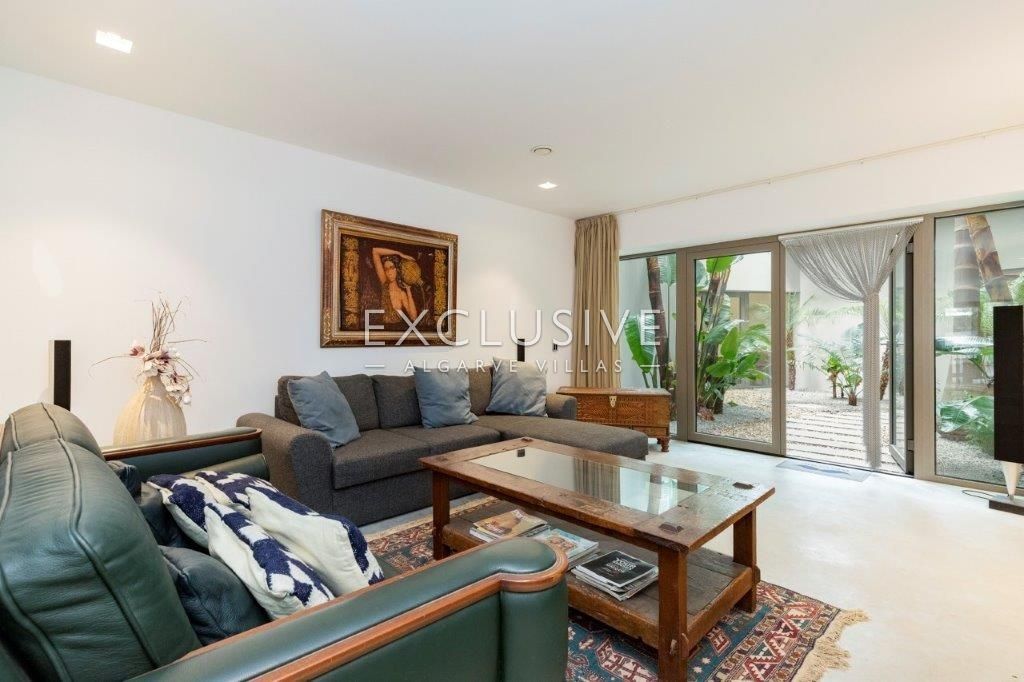 Package deal of 2 contemporary villas with equestrian centre in Central Algarve-Portugal