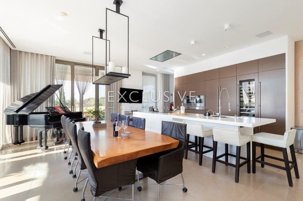 Package deal of 2 contemporary villas with equestrian centre in Central Algarve-Portugal