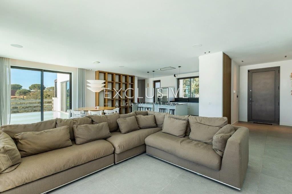 Package deal of 2 contemporary villas with equestrian centre in Central Algarve-Portugal
