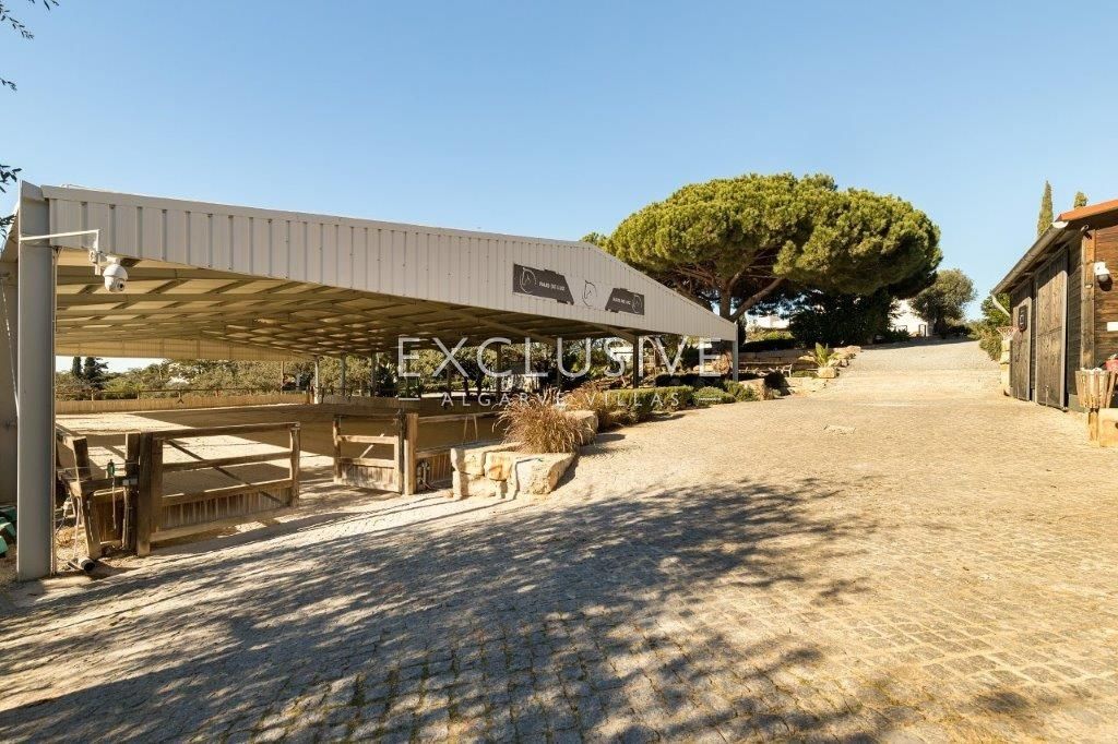 Package deal of 2 contemporary villas with equestrian centre in Central Algarve-Portugal