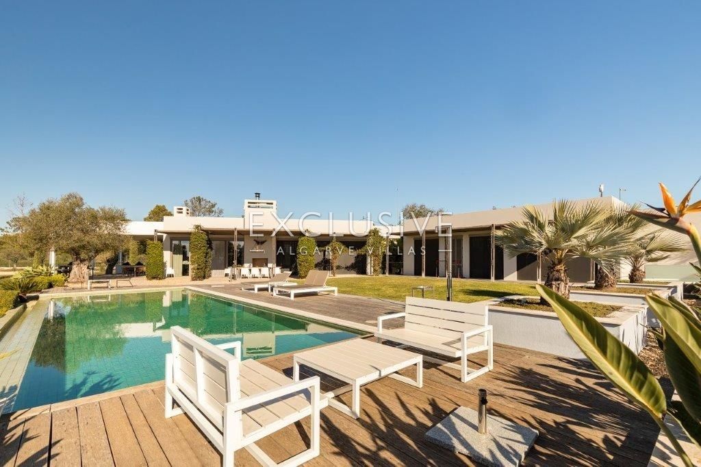 Package deal of 2 contemporary villas with equestrian centre in Central Algarve-Portugal