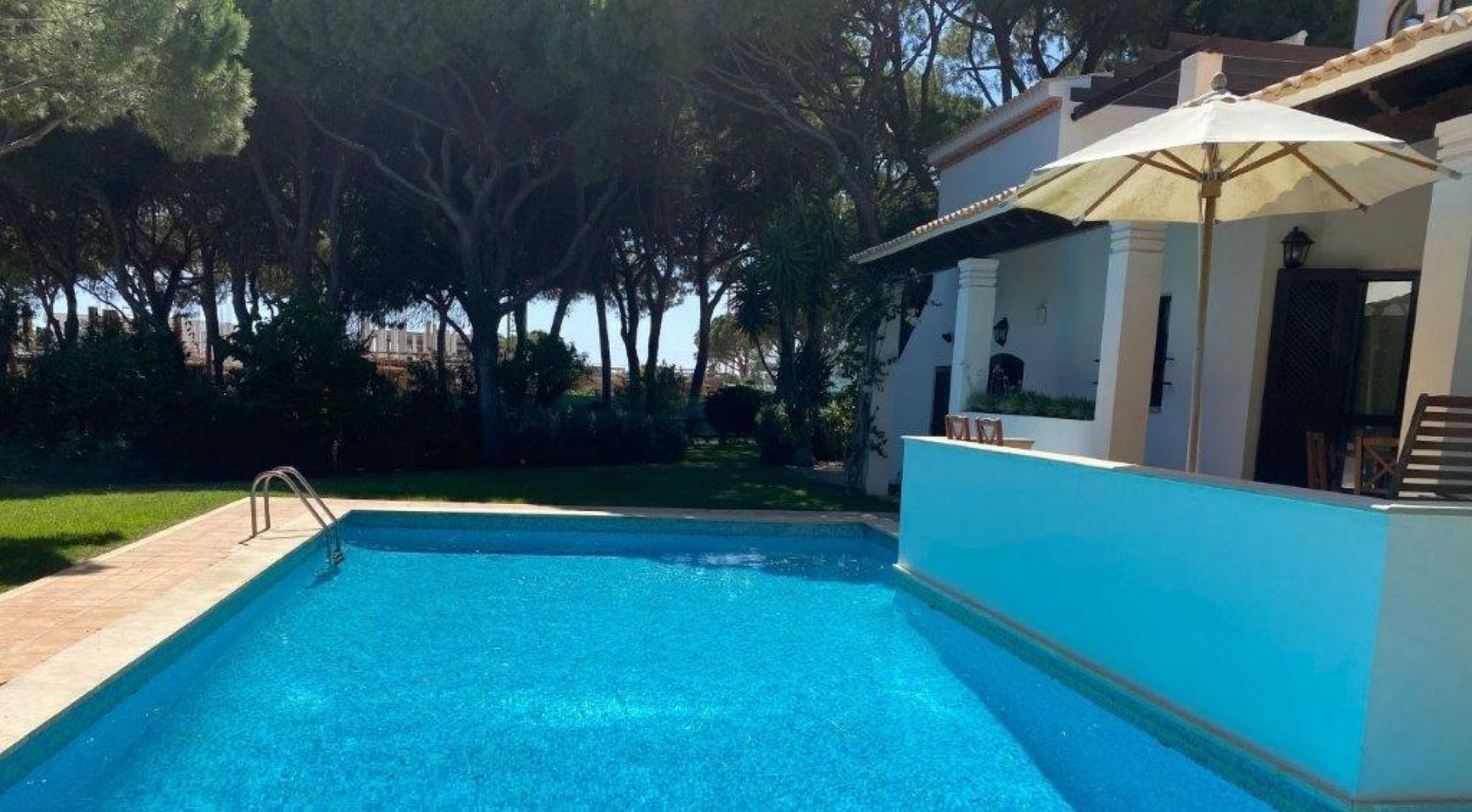 Prachtige 5 slaapkamer mediterrane villa op golf resort, Albufeira
