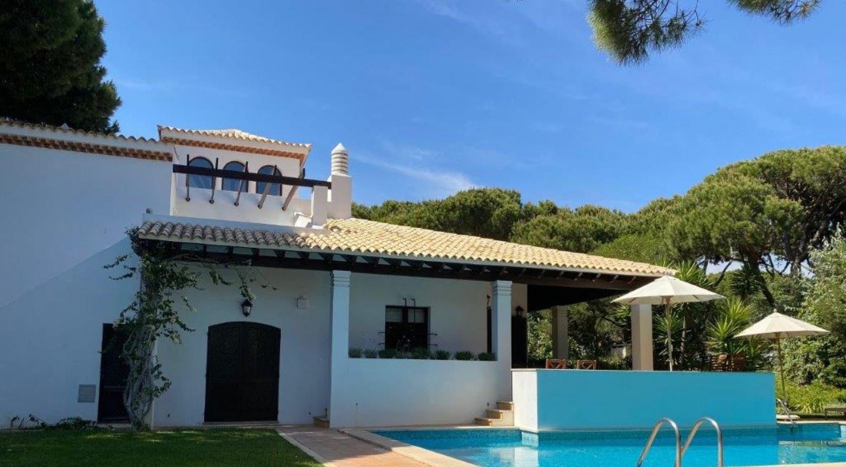 Prachtige 5 slaapkamer mediterrane villa op golf resort, Albufeira