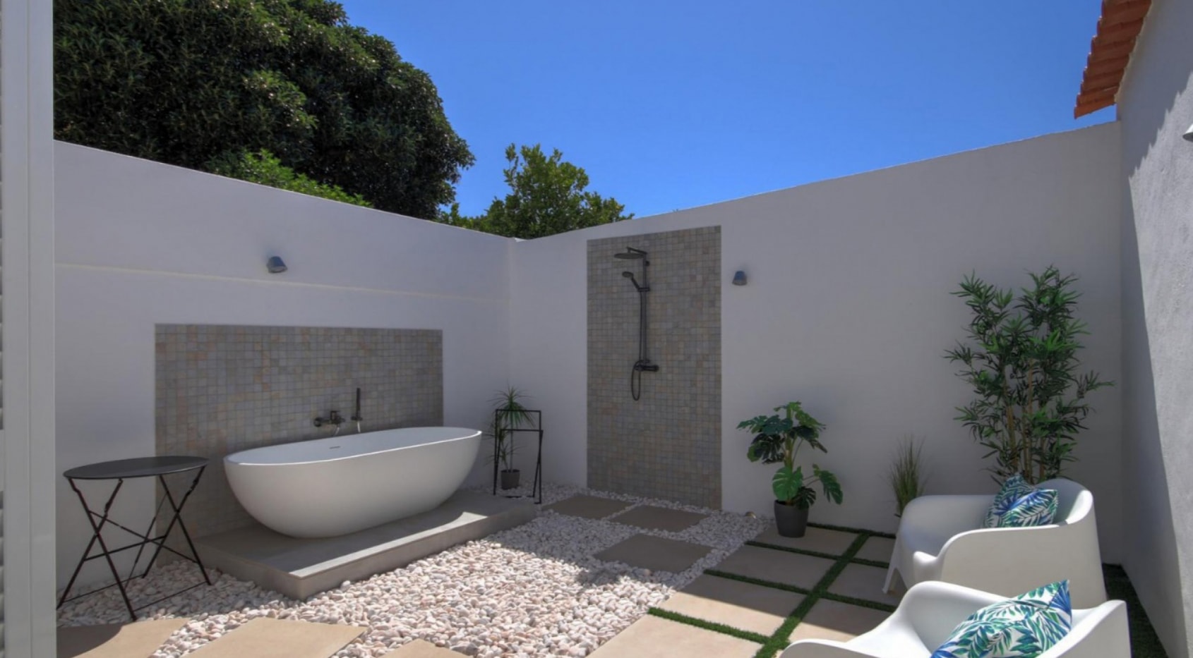 Charming villa a few steps from Carvoeiro center, sea view, Algarve