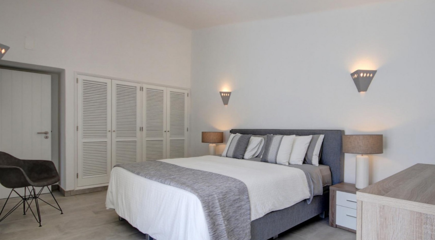 Charming villa a few steps from Carvoeiro center, sea view, Algarve